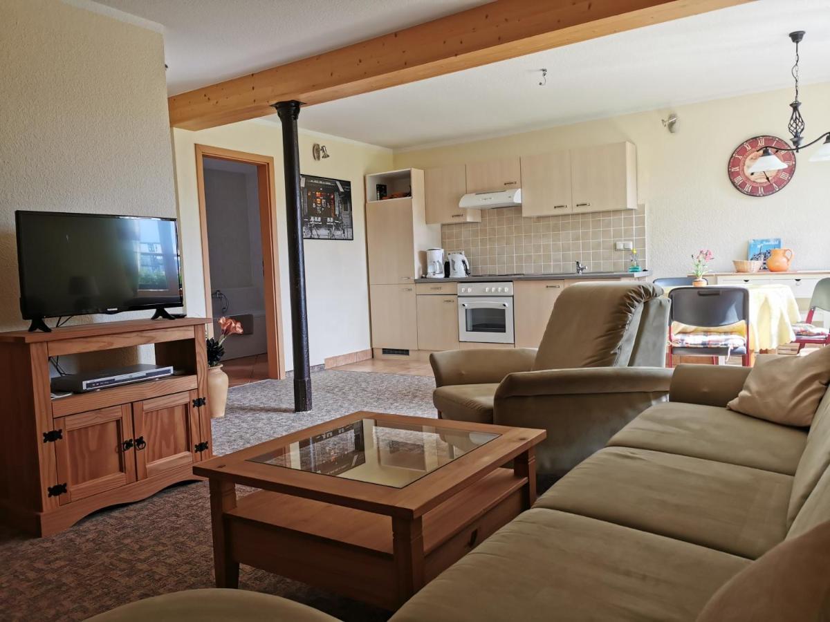 Ferienwohnung "Am Saalehaken" Gossitz Экстерьер фото