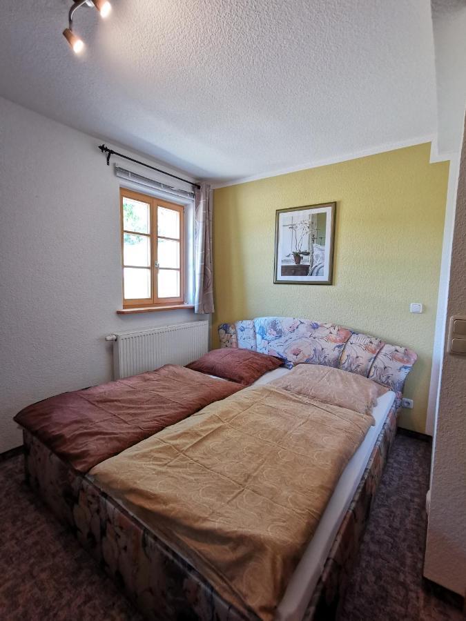 Ferienwohnung "Am Saalehaken" Gossitz Экстерьер фото