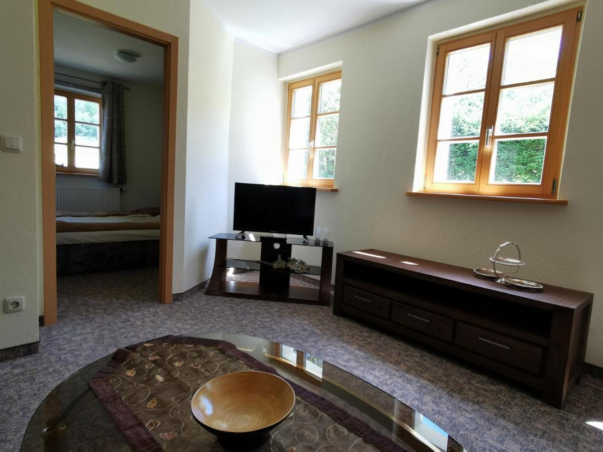 Ferienwohnung "Am Saalehaken" Gossitz Экстерьер фото