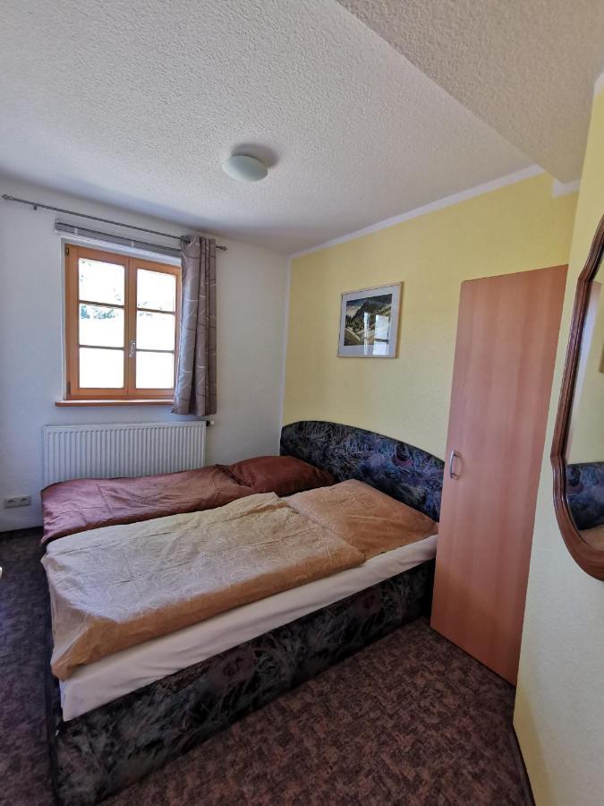 Ferienwohnung "Am Saalehaken" Gossitz Экстерьер фото